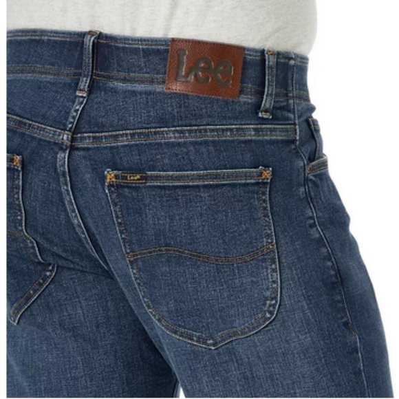 Men's Lee® Extreme Motion Straight-Leg Jeans - Picture 4 of 5
